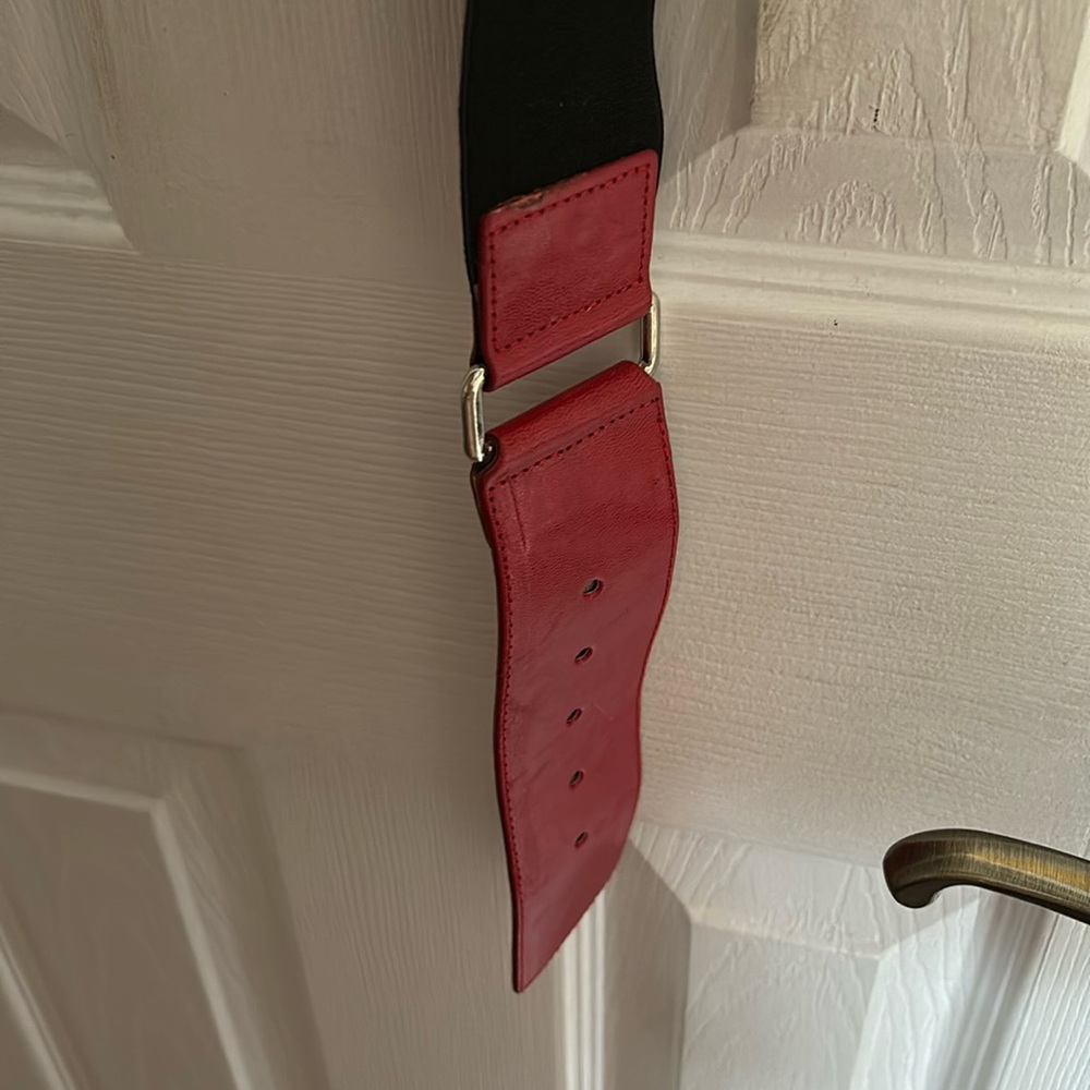New York and company black red stretch belt s/m